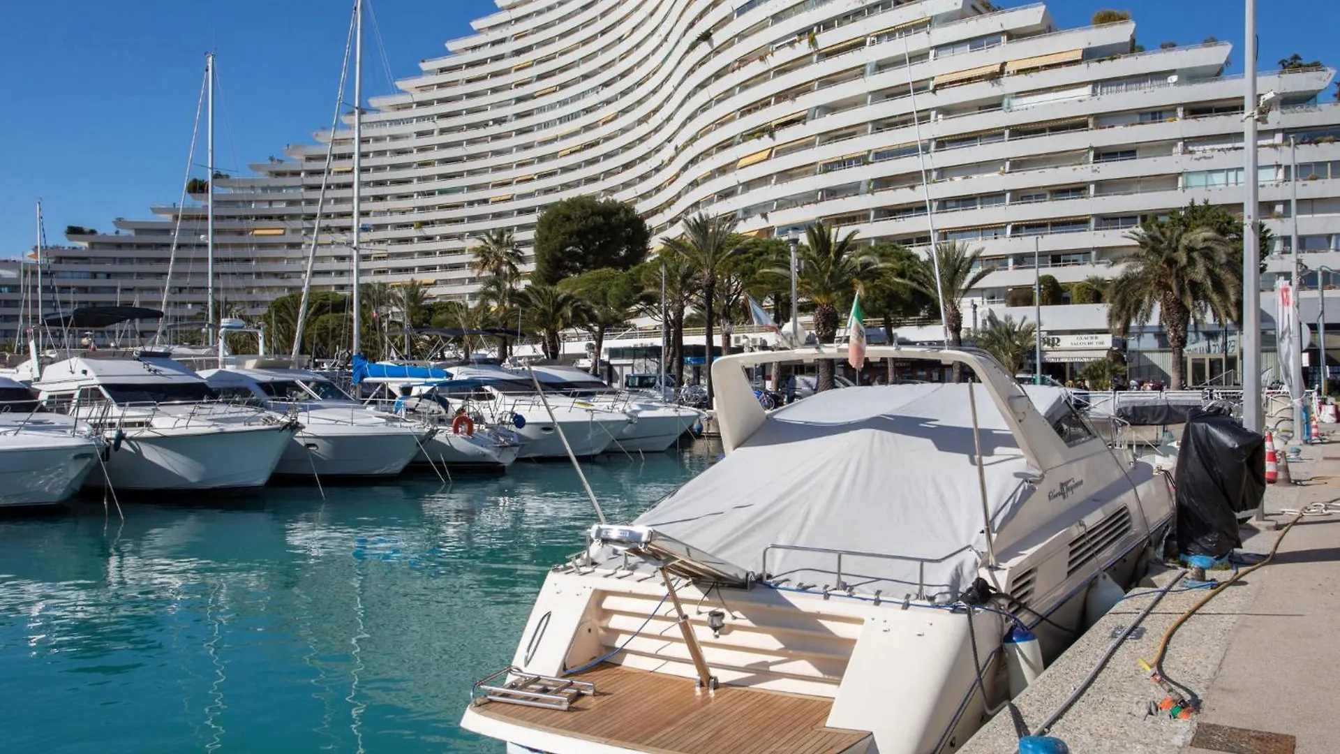 Apartment Vaugrenier Presidence By Interhome Villeneuve-Loubet