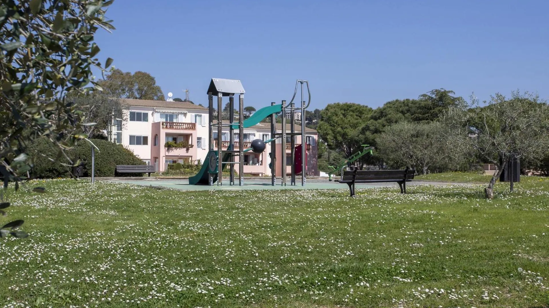 Apartment Vaugrenier Presidence By Interhome Villeneuve-Loubet 0*,