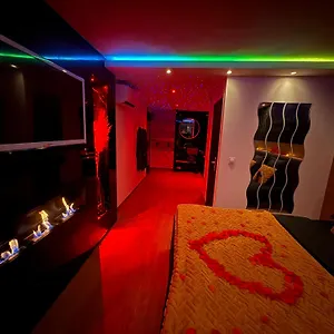 Appartement Suite Spicy Love - Proche Nice Et Cannes - Jacuzzi Privatif - Piscine Vue Mer, Villeneuve-Loubet